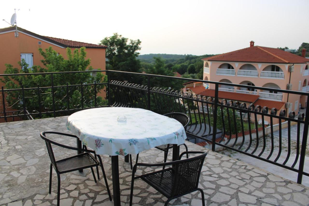 Apartments Dora Медулин Экстерьер фото