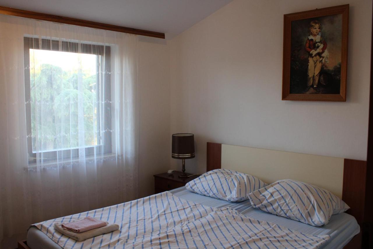 Apartments Dora Медулин Экстерьер фото